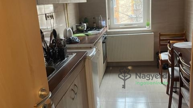 Debrecen, Sestakert, Lakás, szoba  