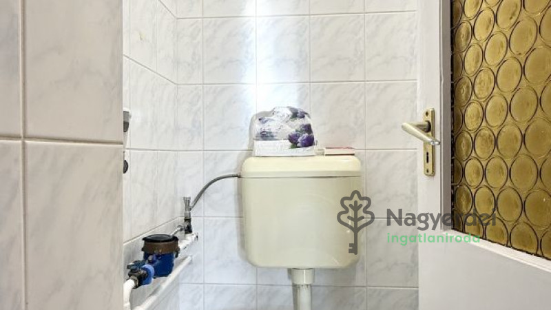 Debrecen, Nagyerdő, Lakás, tégla lakás  