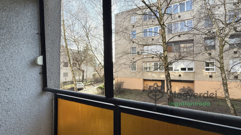 Debrecen, Nagyerdő, Lakás, tégla lakás  