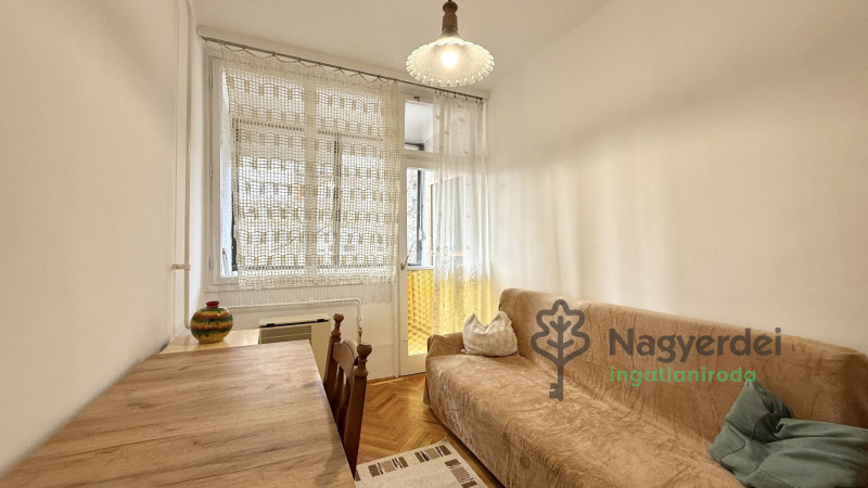 Debrecen, Nagyerdő, Lakás, tégla lakás  