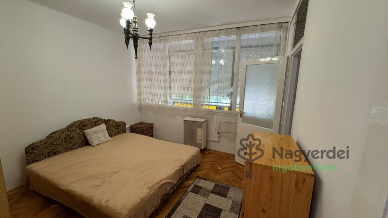 Debrecen, Nagyerdő, Lakás, tégla lakás  