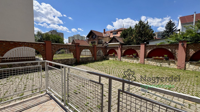 Debrecen, Újkert, Lakás, tégla lakás  