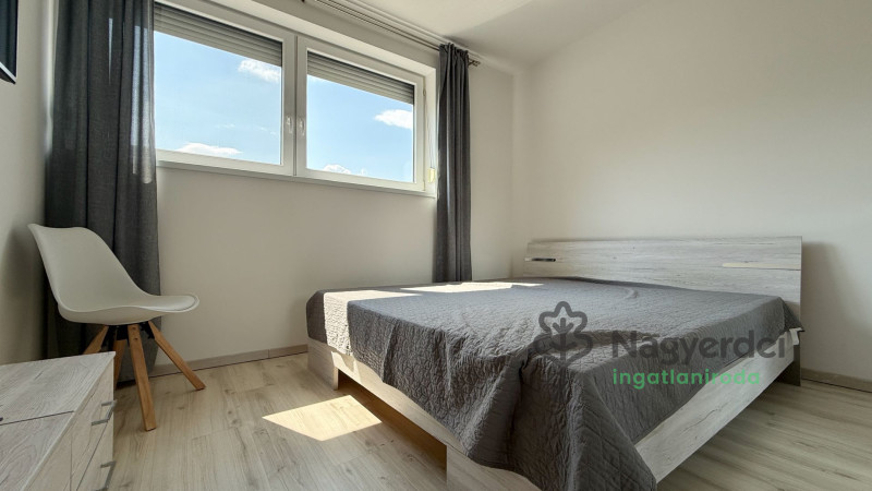 Debrecen, Újkert, Lakás, tégla lakás  