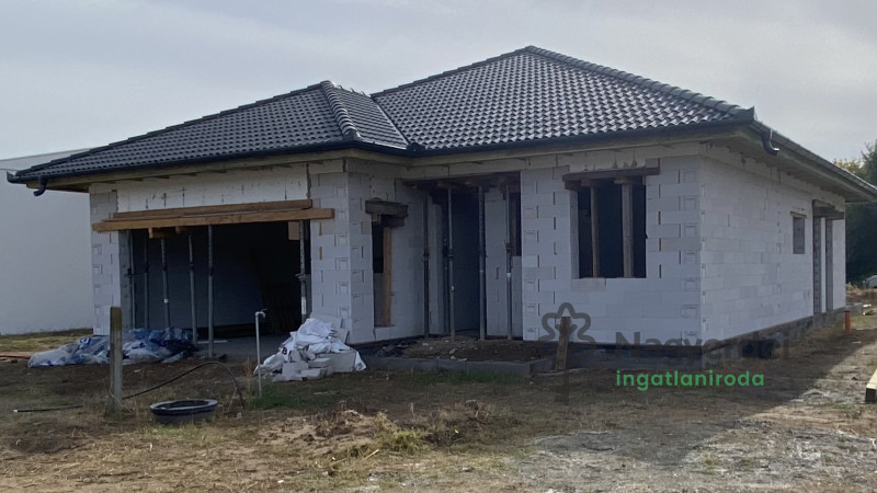 Debrecen, Lencztelep, Ház, családi ház  