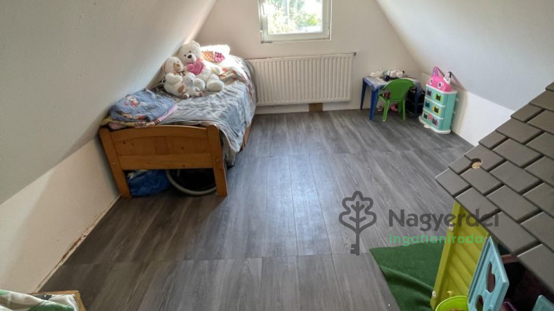 Debrecen, Bánk, Ház, családi ház  