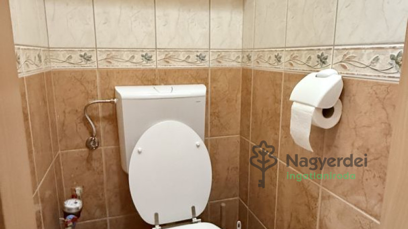 Debrecen, Sestakert, Lakás, tégla lakás  
