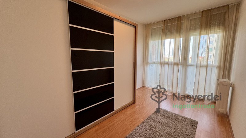 Debrecen, Szentlászlófalva, Lakás, panel lakás  