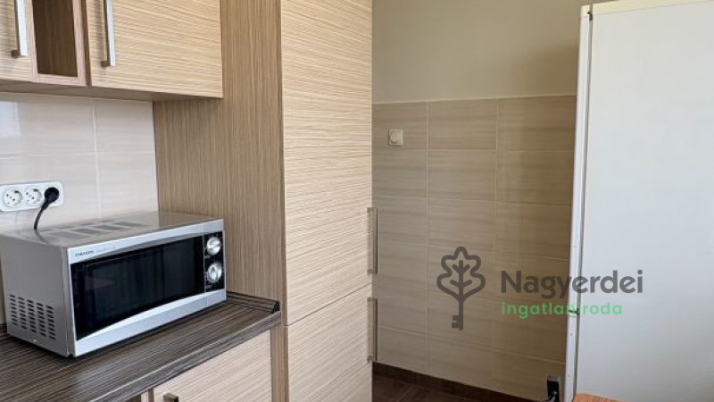 Debrecen, Szentlászlófalva, Lakás, panel lakás  