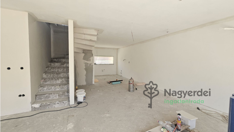 Debrecen, Hatvan utcai kert, Ház, ikerház  