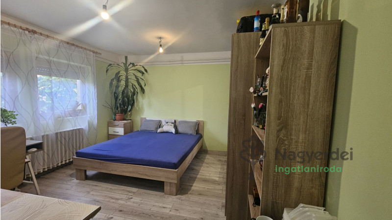Debrecen, Lencztelep, Ház, családi ház  