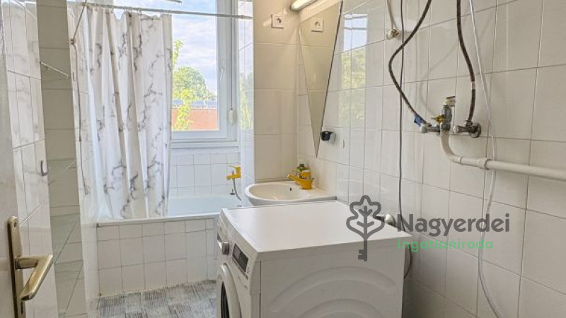 Debrecen, Libakert, Lakás, tégla lakás  