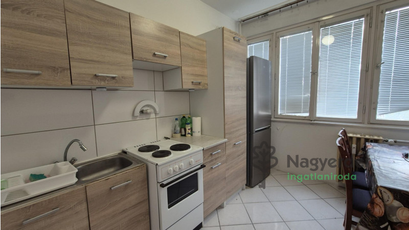 Debrecen, Sestakert, Lakás, tégla lakás  