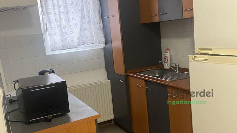 Debrecen, Sestakert, Lakás, tégla lakás  