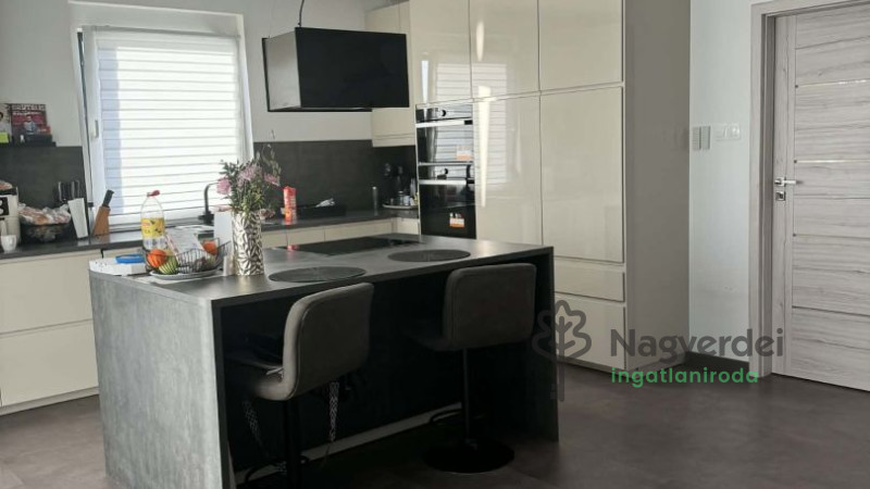 Hajdúsámson, Ház, családi ház  