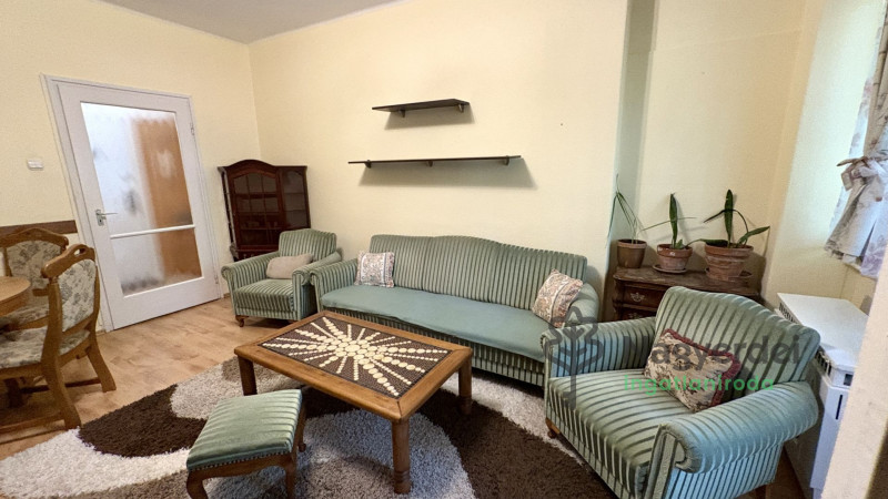 Debrecen, Nagyerdőalja, Lakás, tégla lakás  