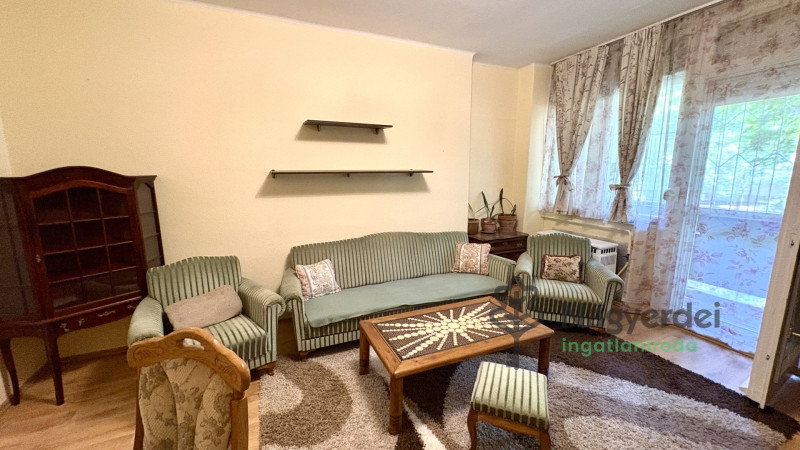 Debrecen, Nagyerdőalja, Lakás, tégla lakás  