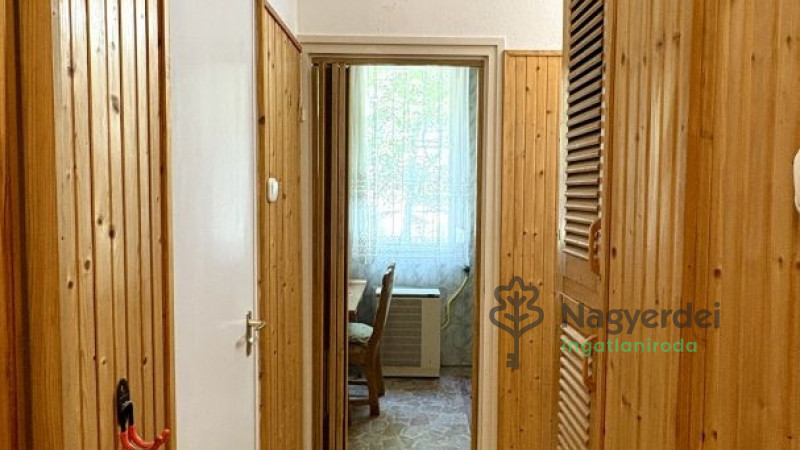 Debrecen, Nagyerdőalja, Lakás, tégla lakás  