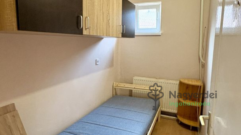 Debrecen, Boldogfalvi kert, Ház, családi ház  
