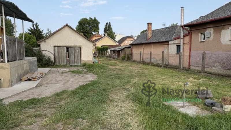 Debrecen, Boldogfalvi kert, Ház, családi ház  