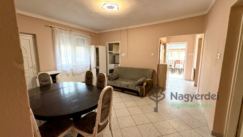 Debrecen, Boldogfalvi kert, Ház, családi ház  