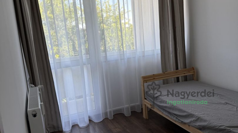 Debrecen, Burgundia, Lakás, panel lakás  