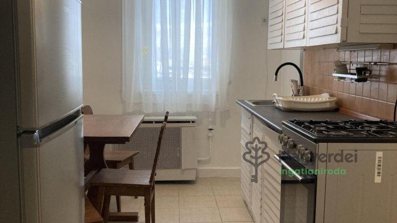 Debrecen, Belváros, Lakás, csúsztatott zsalus  