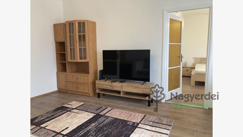 Debrecen, Belváros, Lakás, csúsztatott zsalus  