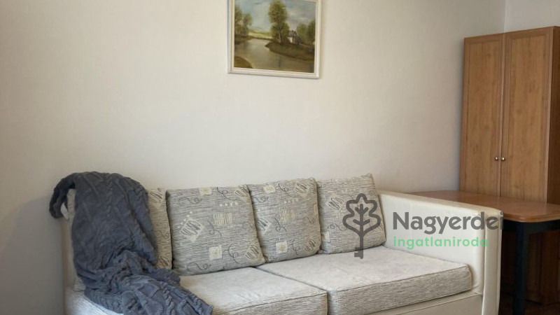 Debrecen, Belváros, Lakás, csúsztatott zsalus  