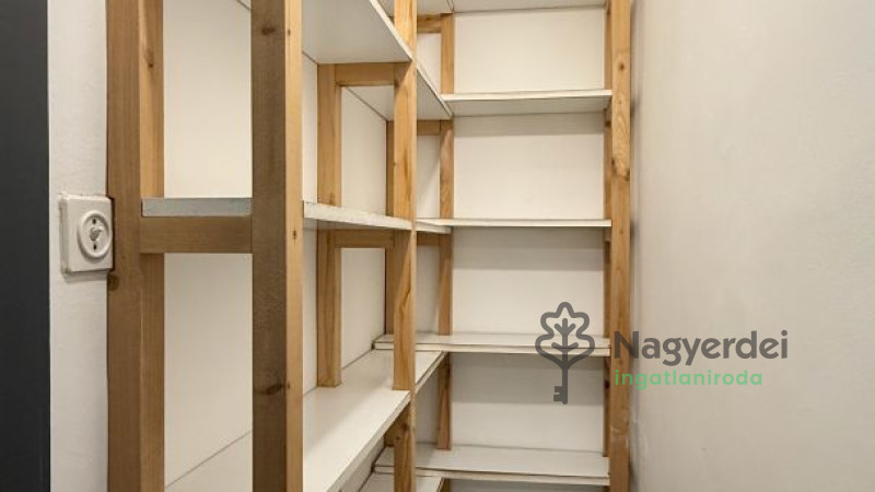 Debrecen, Libakert, Lakás, tégla lakás  