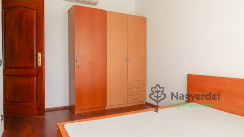 Debrecen, Egyetemváros, Lakás, tégla lakás  