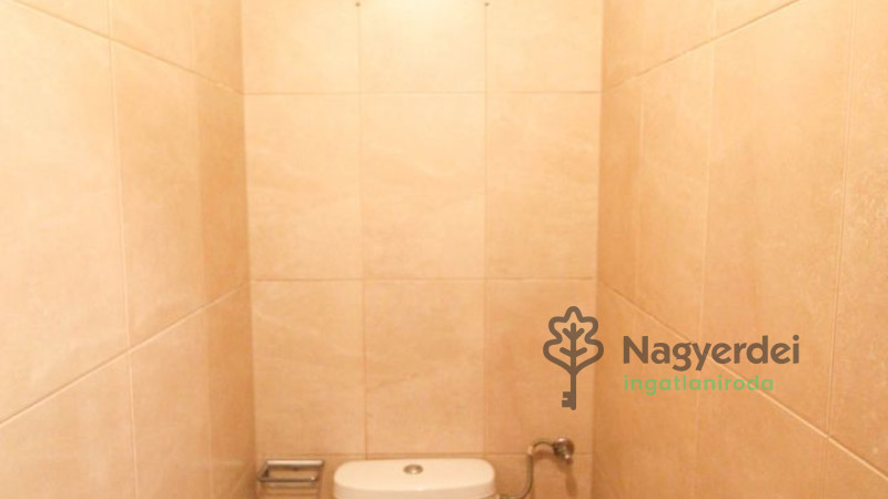 Debrecen, Egyetemváros, Lakás, tégla lakás  