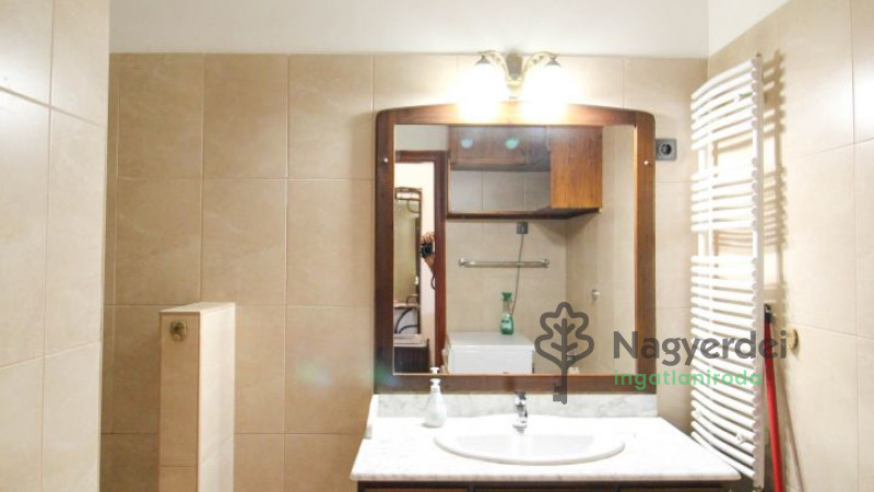 Debrecen, Egyetemváros, Lakás, tégla lakás  