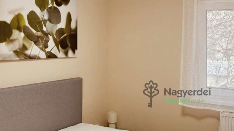 Debrecen, Dobozikert, Lakás, tégla lakás  