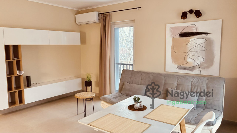 Debrecen, Dobozikert, Lakás, tégla lakás  