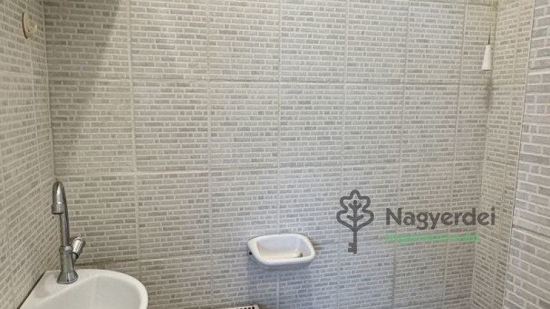 Debrecen, Hatvan utcai kert, Ház, családi ház  