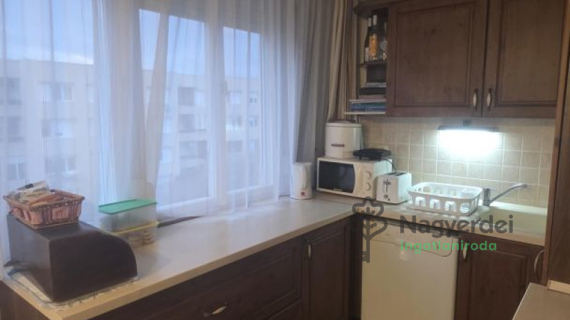 Debrecen, Egyetemváros, Lakás, csúsztatott zsalus  