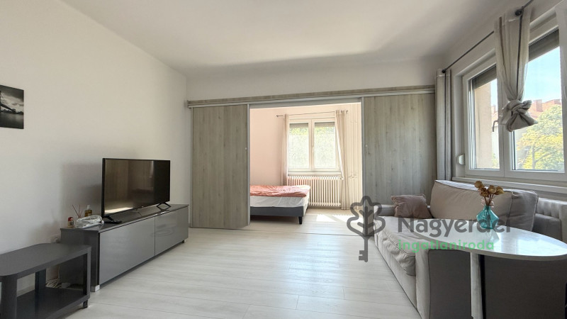 Debrecen, Sestakert, Lakás, tégla lakás  