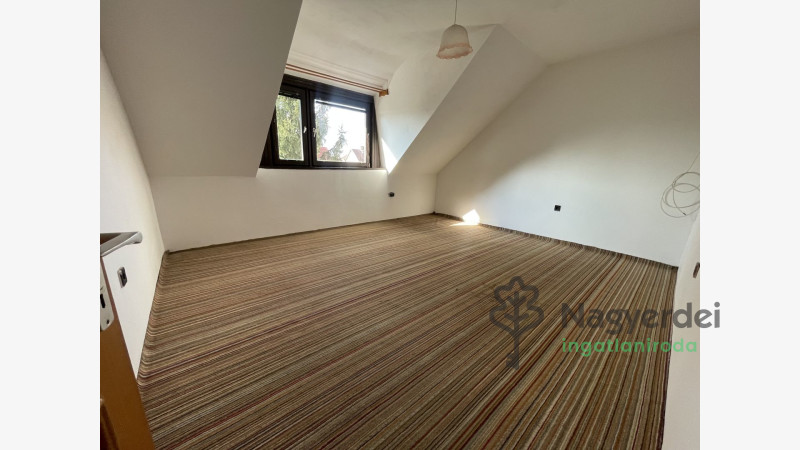 Debrecen, Lencztelep, Ház, családi ház  