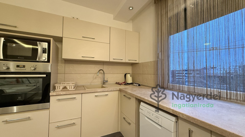 Debrecen, Sestakert, Lakás, tégla lakás  