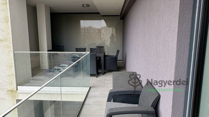 Debrecen, Sestakert, Lakás, tégla lakás  