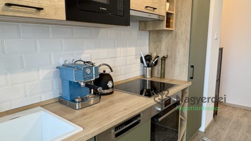 Debrecen, Sestakert, Lakás, tégla lakás  