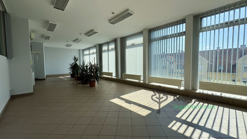 Debrecen, Belváros, Iroda, irodaházban  