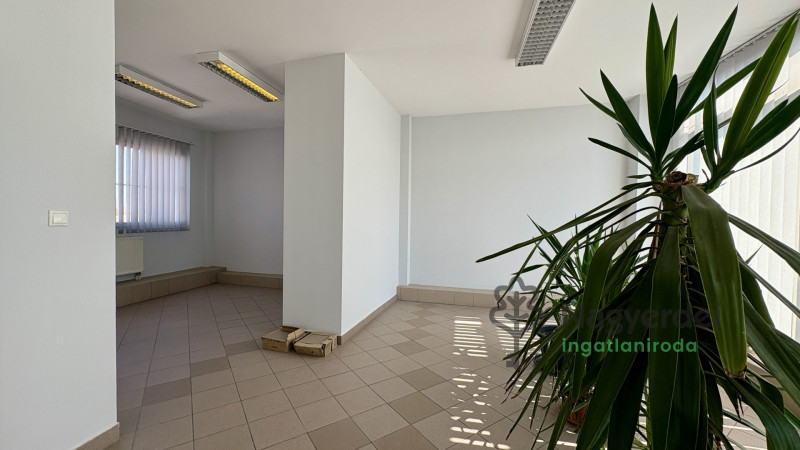 Debrecen, Belváros, Iroda, irodaházban  