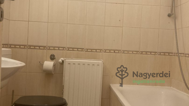 Debrecen, Sestakert, Lakás, tégla lakás  