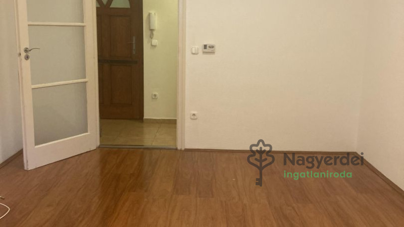 Debrecen, Sestakert, Lakás, tégla lakás  