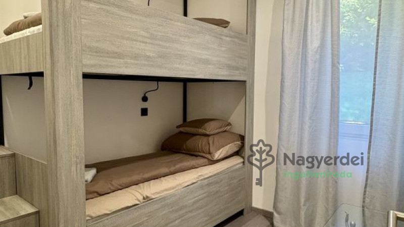 Debrecen, Széchenyikert, Ház, családi ház  