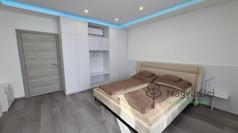 Debrecen, Széchenyikert, Ház, családi ház  