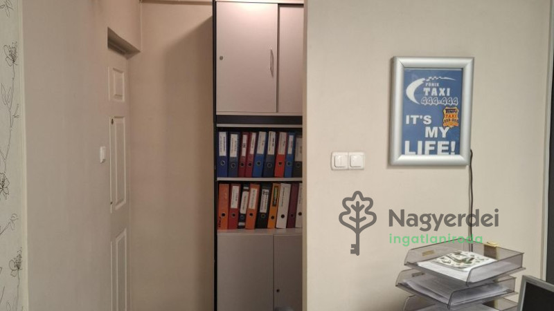 Debrecen, Iroda, nem irodaházban  