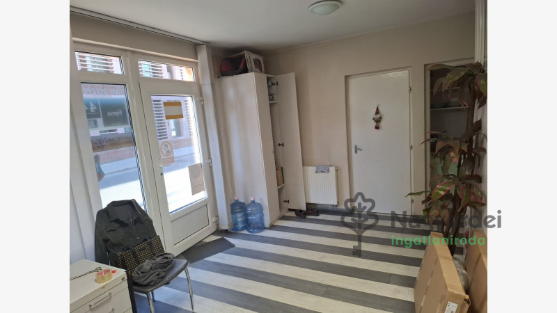 Debrecen, Iroda, nem irodaházban  