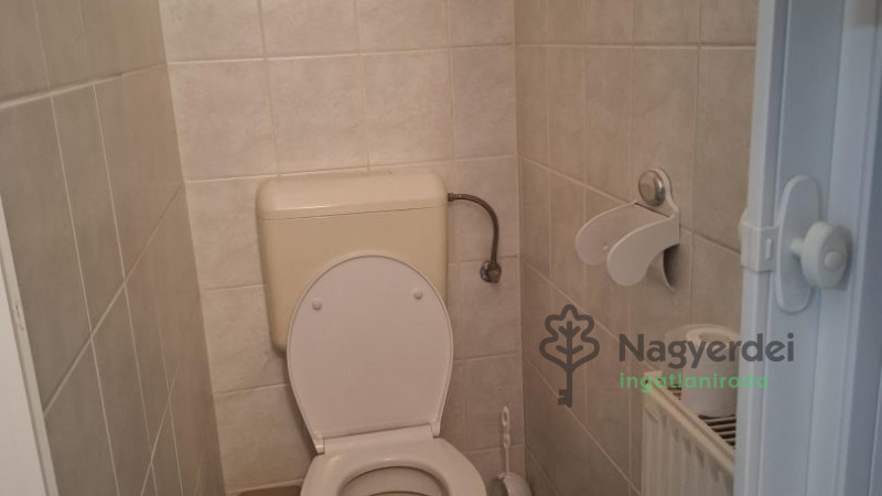 Debrecen, Iroda, nem irodaházban  
